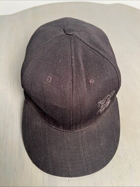 Aero “lion of Flanders” Black Embroidered Lion Baseball Cap. Fitted 7.5